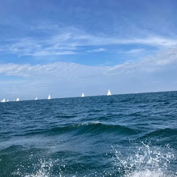 Sarzeau, st Jacques Vue pleine mer, possibilité nuitée, hotel in Sarzeau