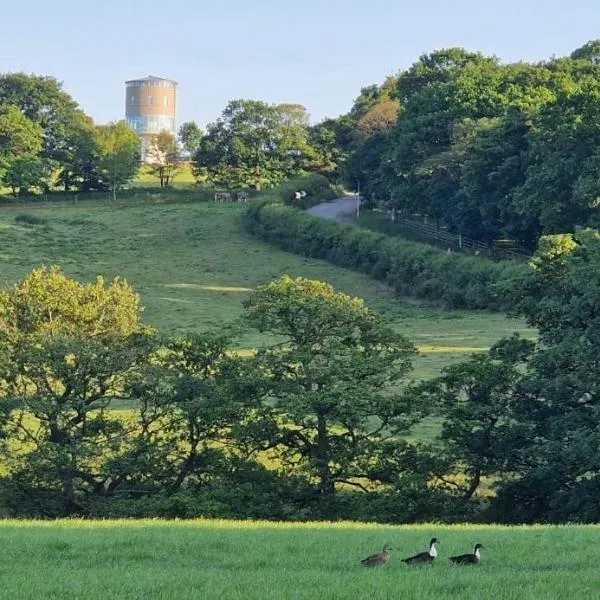 Luxury Converted Water Tower In Yorkshire, hotel v destinaci Emley