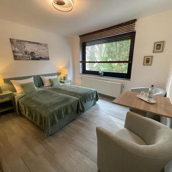 HOLI DAY SPA 2-Bett Zimmer App 3, khách sạn ở Berlin