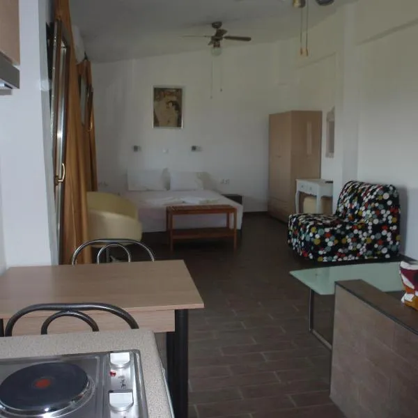 Petrouda's Apartments, hotel v destinaci Samothraké