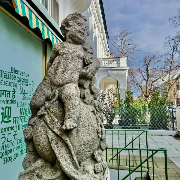 Sievering18 A-B, hotel ve Vídni