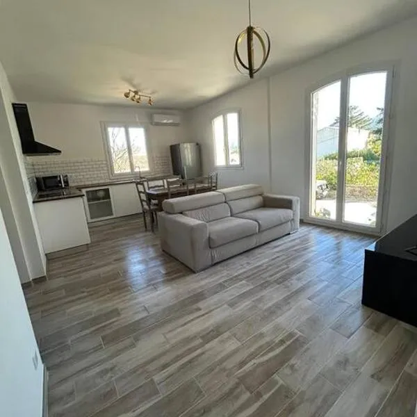 Appartement entre mer et montagne avec beau jardin, hotel in Calenzana