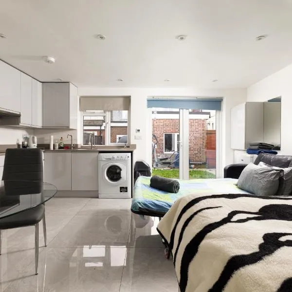 Beautiful Garden Studio NW4, hotel v destinaci Hendon