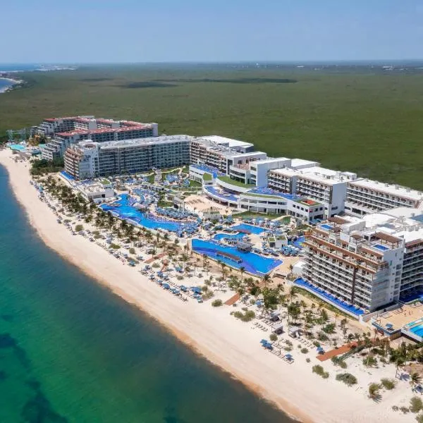 Royalton Splash Riviera Cancun, An Autograph Collection All-Inclusive Resort, khách sạn ở Cancún