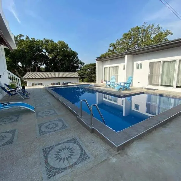 Mangroves & Sandbar Private Resort, hotel di Calatagan