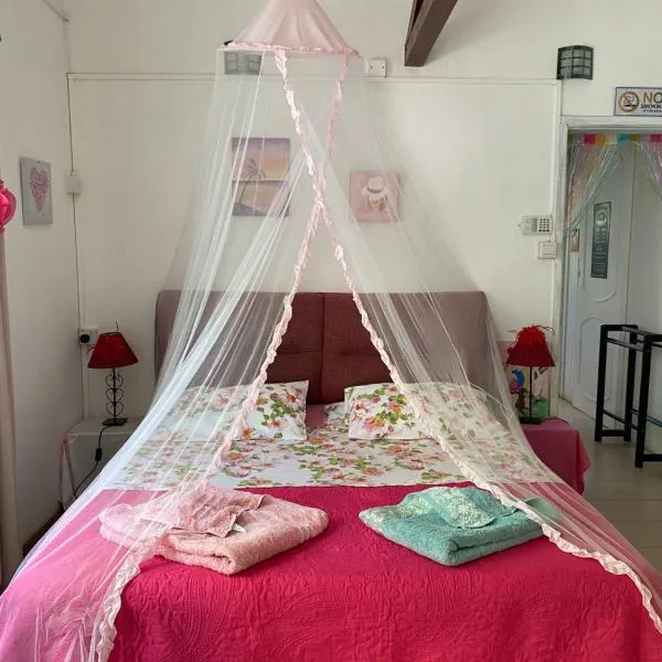 Chambre D'hote PLACE DES AMOUREUX, khách sạn ở Trou aux Biches