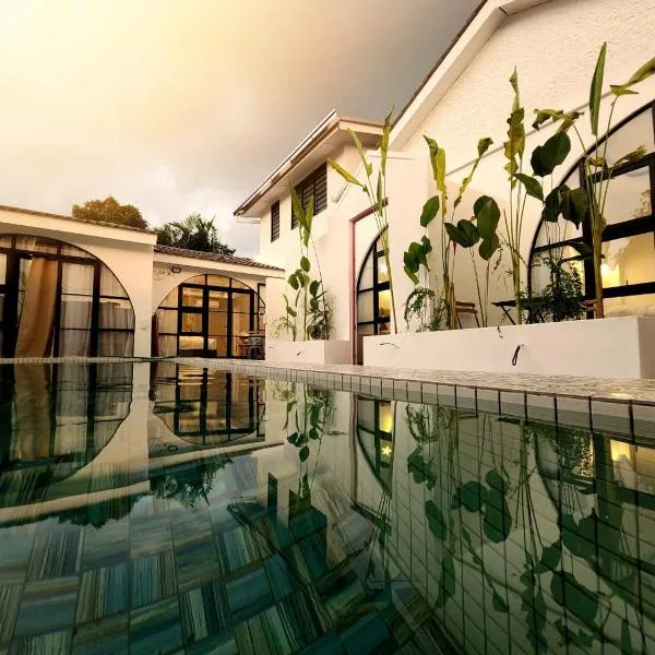 Ipoh Young Villa - Hotel Inspired, hotel in Ipoh