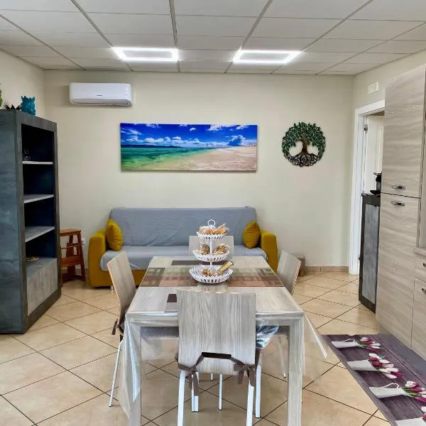 Appartamento Casa Crispino Mansarda n4 per 3 persone, hotel in Frattaminore