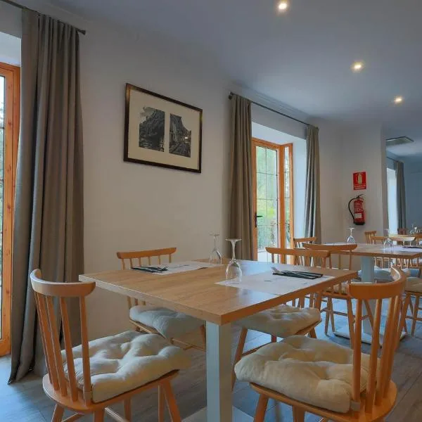 Hotel Tugasa El Almendral – hotel w mieście Setenil