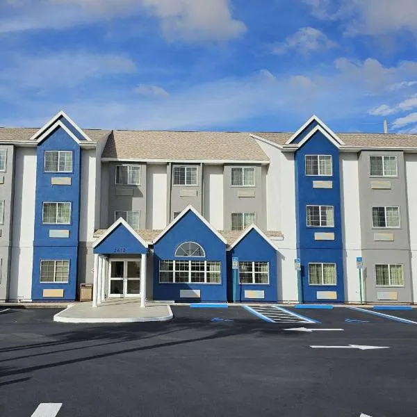 Microtel Inn & Suites by Wyndham Bushnell, hotel in Ridge Manor