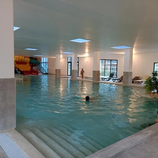 Camping Paradis La Marmotte, hotel v destinaci Ax-les-Thermes