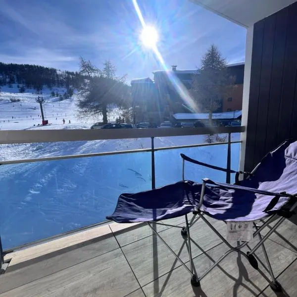 Vip apartment on the ski slopes, hotel en Montgenèvre