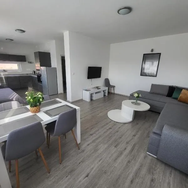 Apartmán Gabriela, hotel v destinaci Roudné