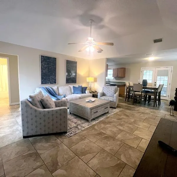 Entire home in Foley, Alabama, United States, Hotel in Foley
