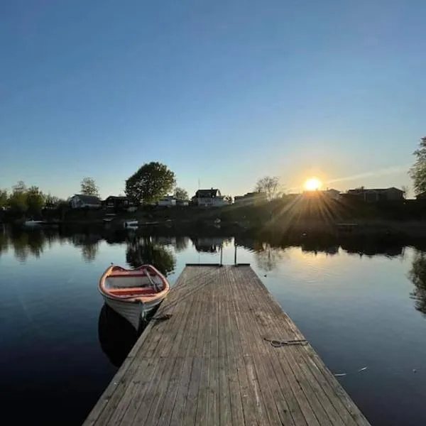 Big villa by the lake, ξενοδοχείο σε Olofström
