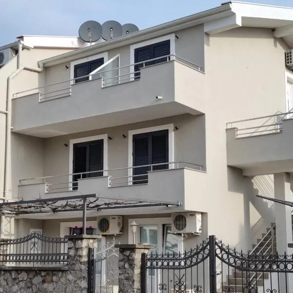 Apartments Ljubica Tivat, hotel in Tivat