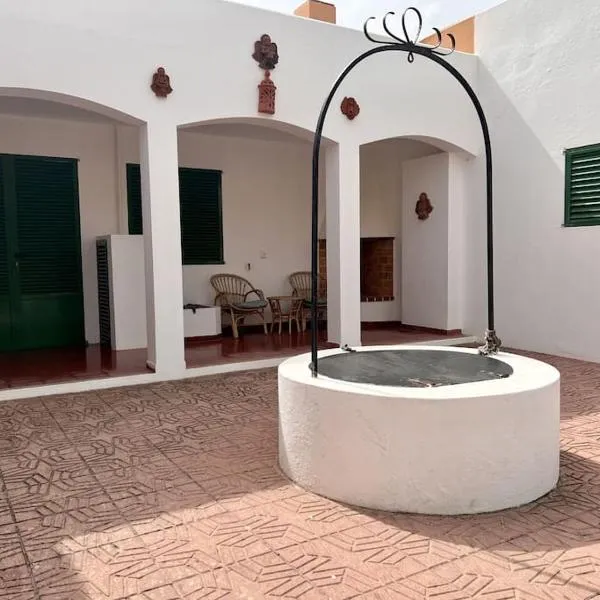 Villa Skiba Es Caló Formentera, hotel v destinaci Es Calo