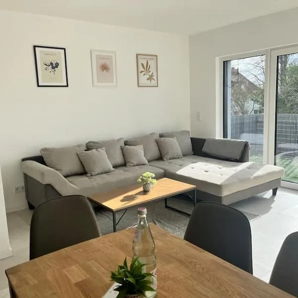 3 ZW 95 m2 Neubau Kostenlos Parkplatz im Hof, hotel v destinaci Kitzingen