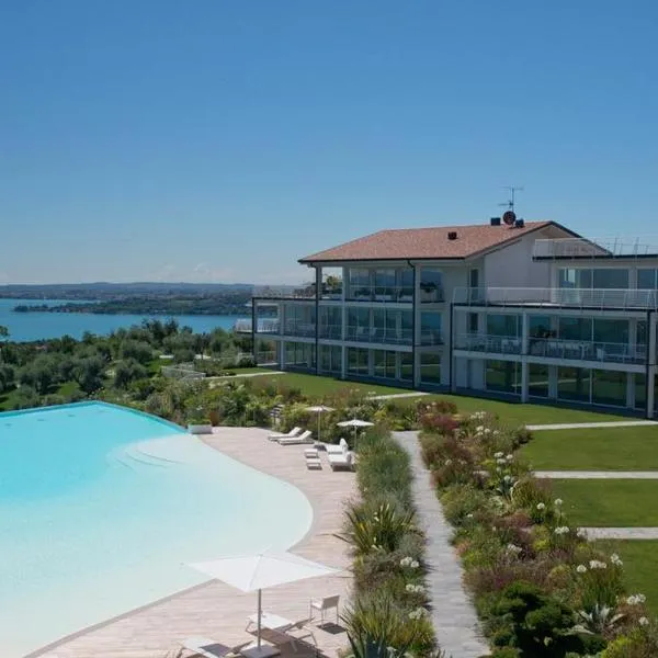 Garda Lake Luxury Life, hotel in Padenghe sul Garda