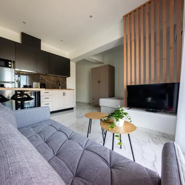 SofElia Elegant Studios, hotel in Néa Michanióna