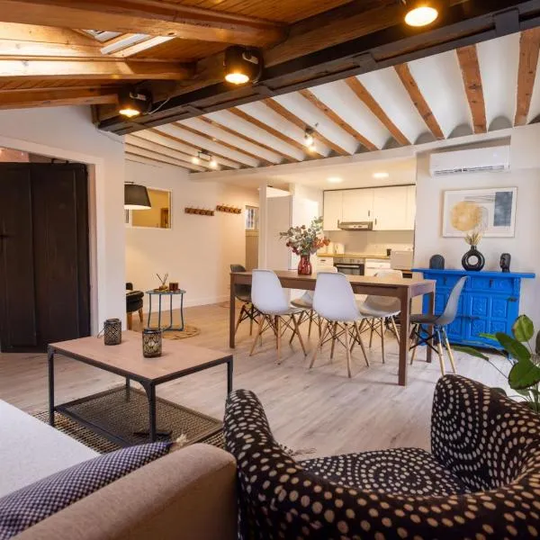 La Buhardilla de los Soportales, hotel in Burgos