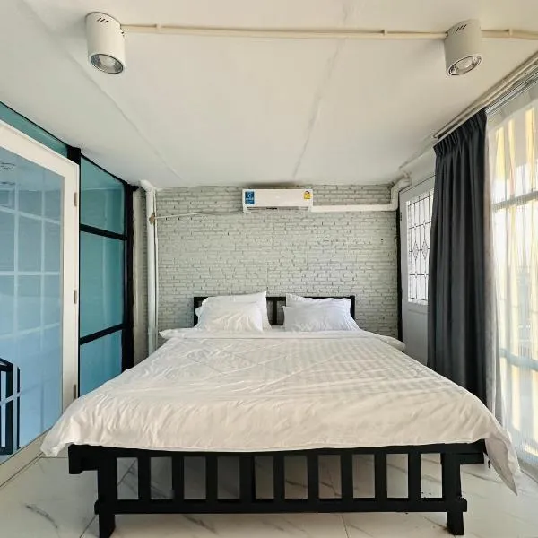Chubby 9, hotel in Bang O