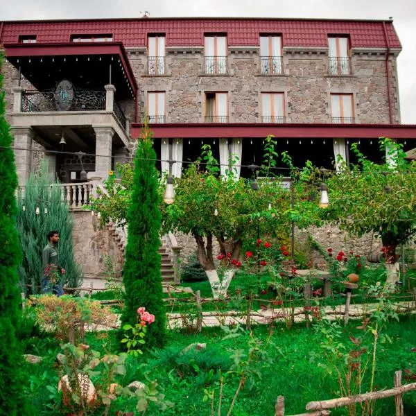 Khoreayi Dzor, hotel di Goris