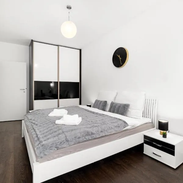 BNB New Beautiful Apartment in the Center of Ostrava with option Garage Parking, hotel en Moravská Ostrava