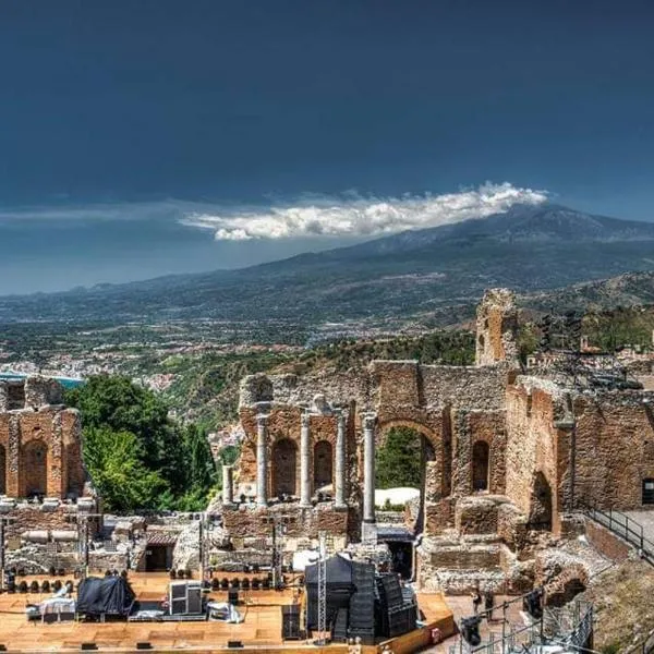 Al Teatro Antico Rooms & House, hotel i Taormina