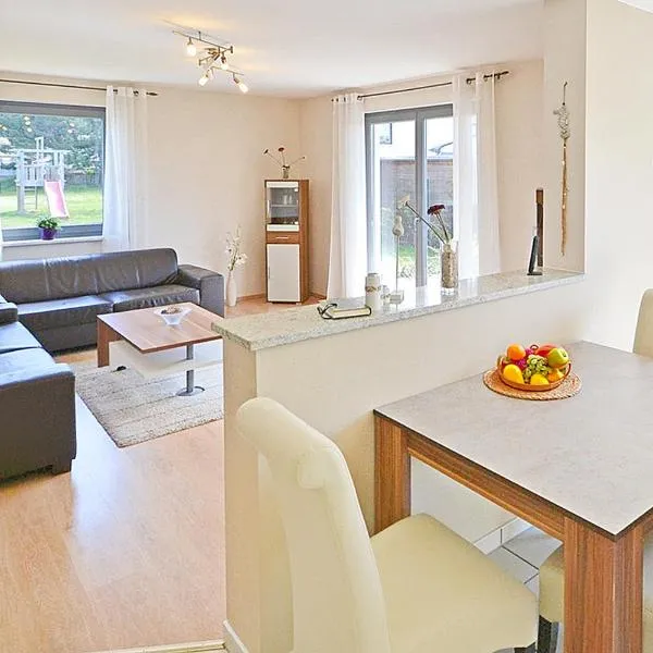 Haus Triade Ferienwohnung Triade 1, Hotel in Zinnowitz