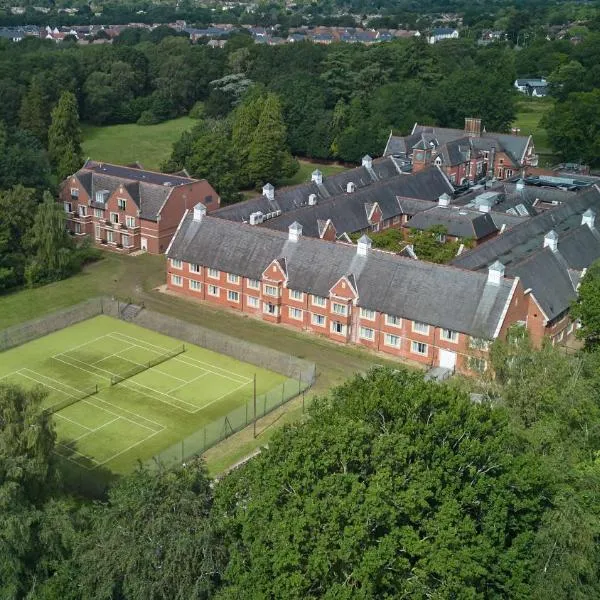 DoubleTree by Hilton St. Anne's Manor, hotel v destinaci Bracknell
