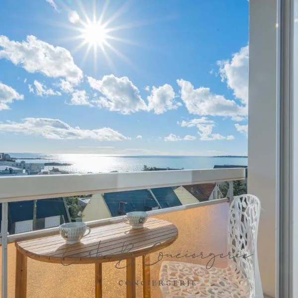 EVASION MARINE appartement VUE MER 2-4 personnes، فندق في كونكارنو