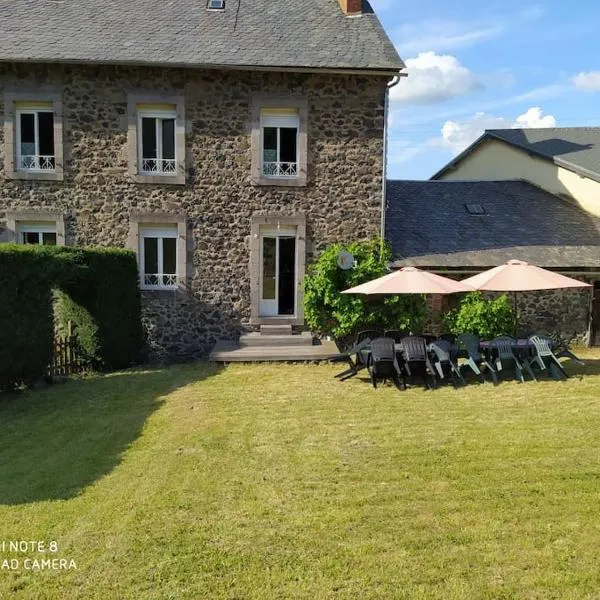 Gite au sein du Parc des Volcans d'Auvergne, tous commerces à pied, hotel v destinaci Neussargues-Moissac