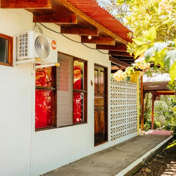 Hotel Hibiscus Cabina 4, hotel v destinaci Playa Junquillal