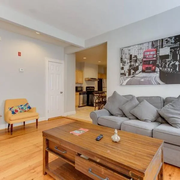 NEW! Boston Condo Near MBTA, 3Mi to Fenway! (U1), hotel in Boston