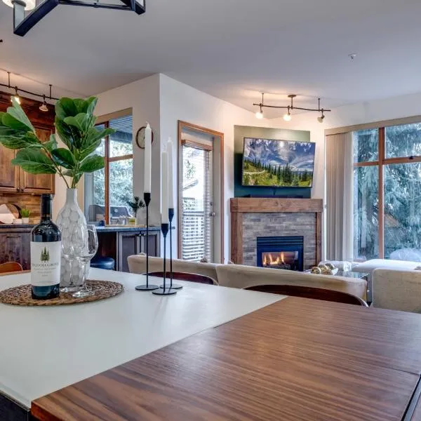 Central 2BR with Prime Amenities, hotel v destinaci Whistler