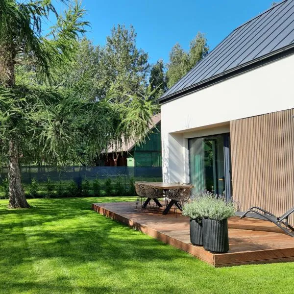 Sosnowe Zacisze, hotel i Sasino