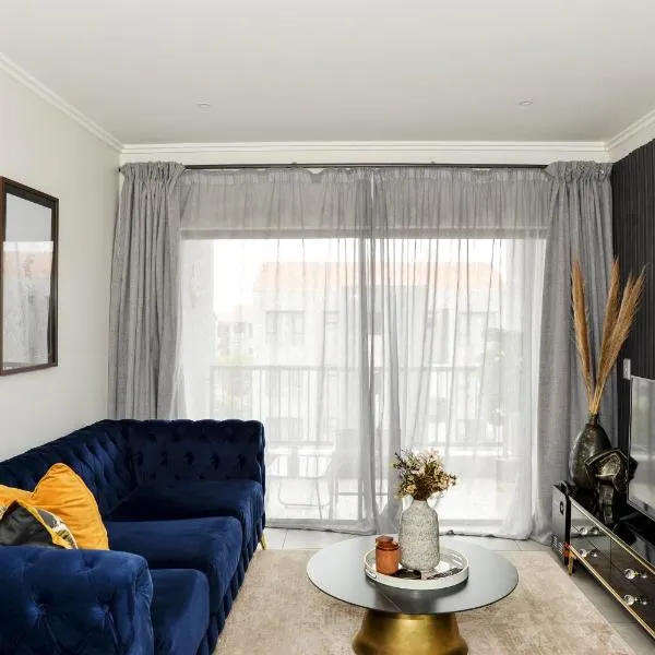 Eirini Elegant - Athena Apartment Fourways, khách sạn ở Sandton