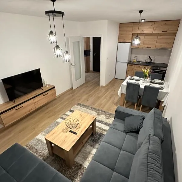 Lux Apartment 31, hotel in Lukavica
