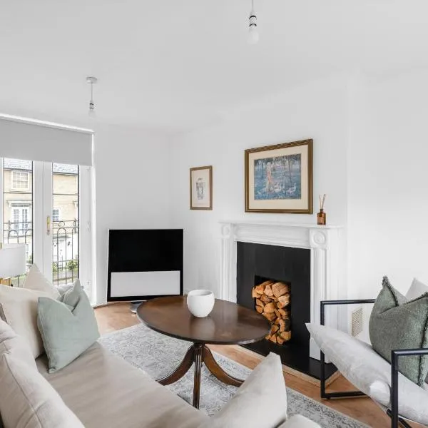 Luxurious 3 Bed House, Free Parking, with SKY TV, hotel in Braintree