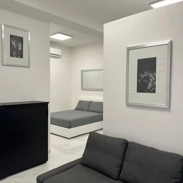 Cernusco luxury Milanese apartment, מלון בצ'רנוסקו סול נוויליו