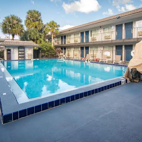 Motel 6-Kissimmee, FL - Orlando, hotel u Orlandu