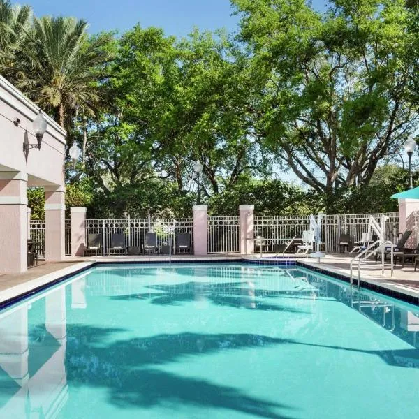 DoubleTree by Hilton Sunrise - Sawgrass Mills, hotel u gradu Sanrajz