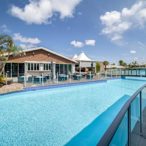 Oaks Port Stephens Pacific Blue Resort、サラマンダー・ベイのホテル