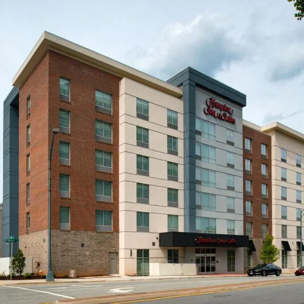 Hampton Inn & Suites Greensboro Downtown, Nc, hotel v destinaci Monticello