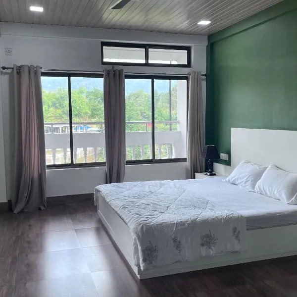 BKR Homestay 1BH, 4th floor, hotel v destinaci Itānagar