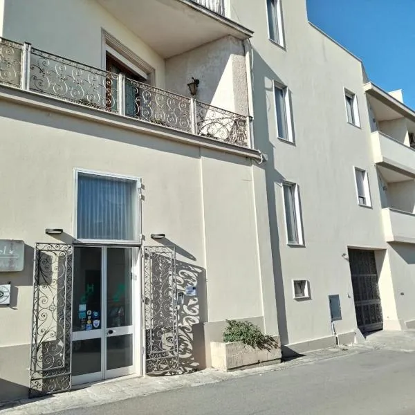 Hotel Colibrì – hotel w mieście Alessano
