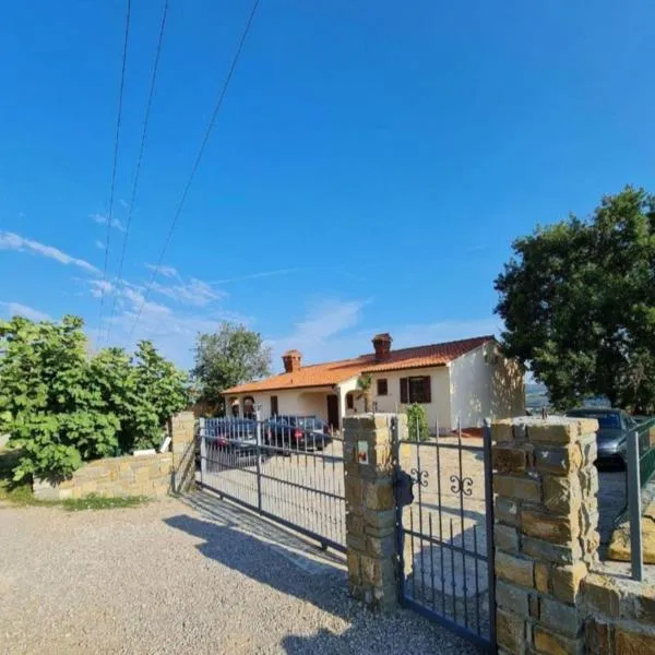 Apartment Full Moon, viešbutis mieste Pobegi