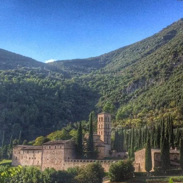 Abbazia San Pietro In Valle, готель у місті Ferentillo