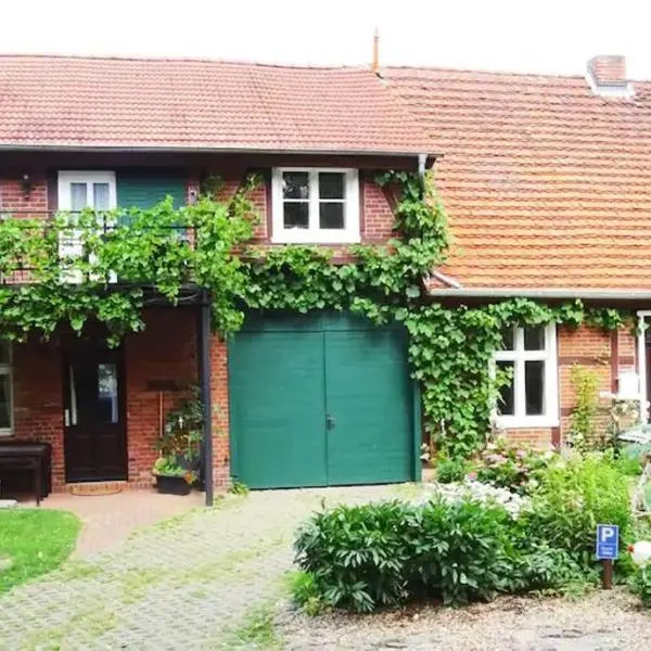 Ferienwohnung ,,Zur Alten Mühle'' im Storchendorf Rühstädt, hotel in Rühstädt